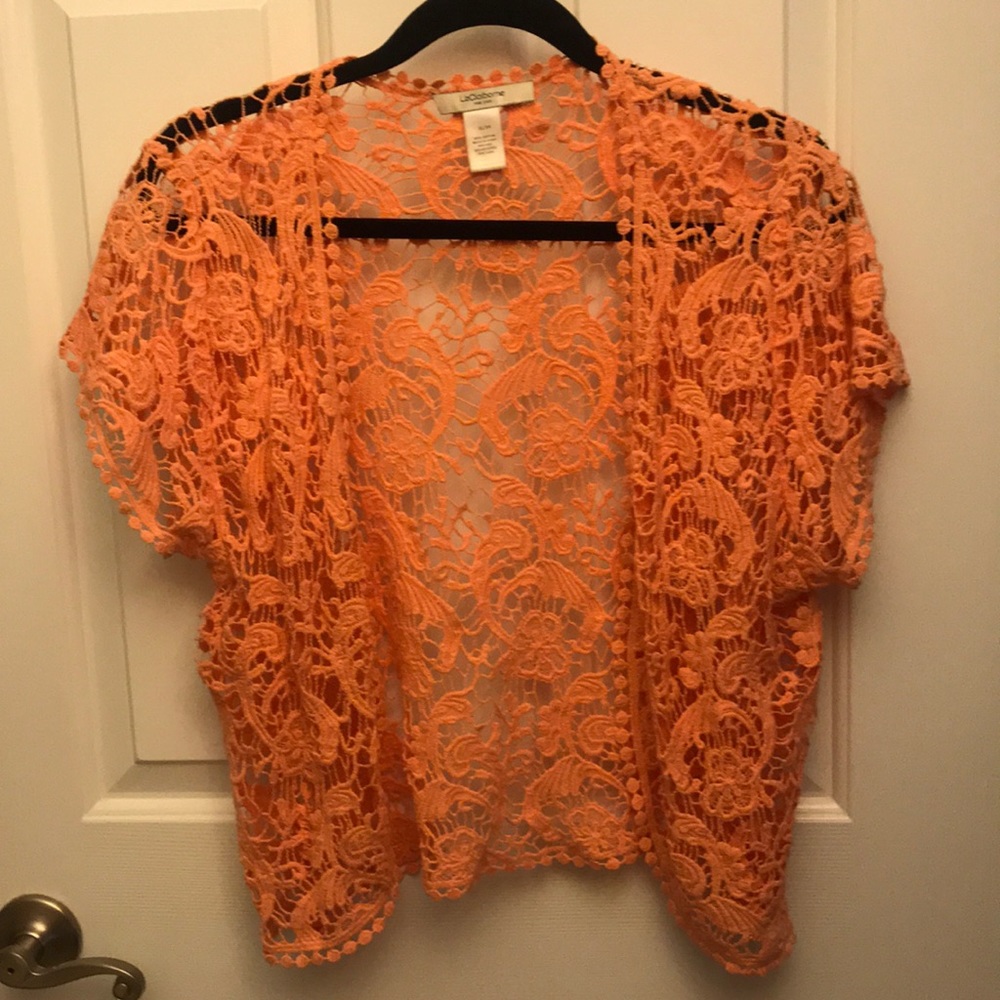 25% off 3+ Items Lace shirt sleeve jacket